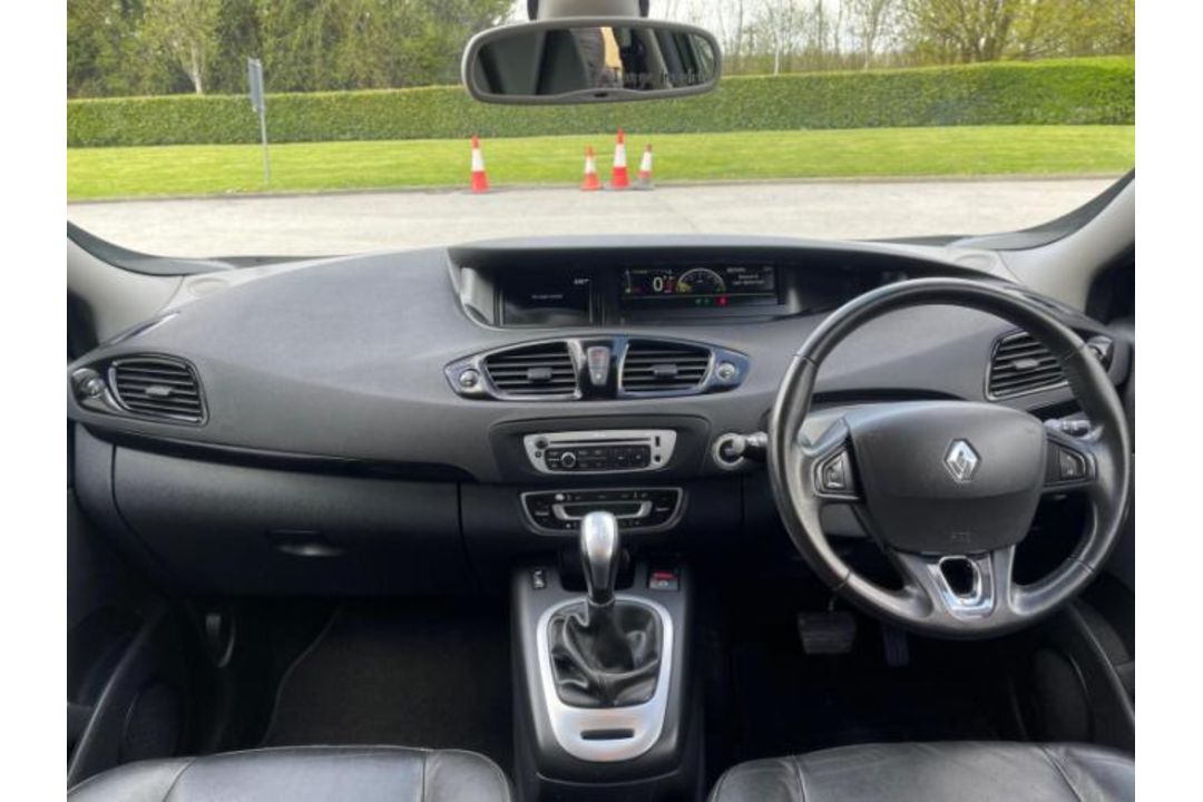 **(ONLY 105K MILEAGE)** 2015 RENAULT SCENIC DYNAMIQUE TOMTOM DCI SA >>--NO VAT ON HAMMER--<< - Image 19 of 32