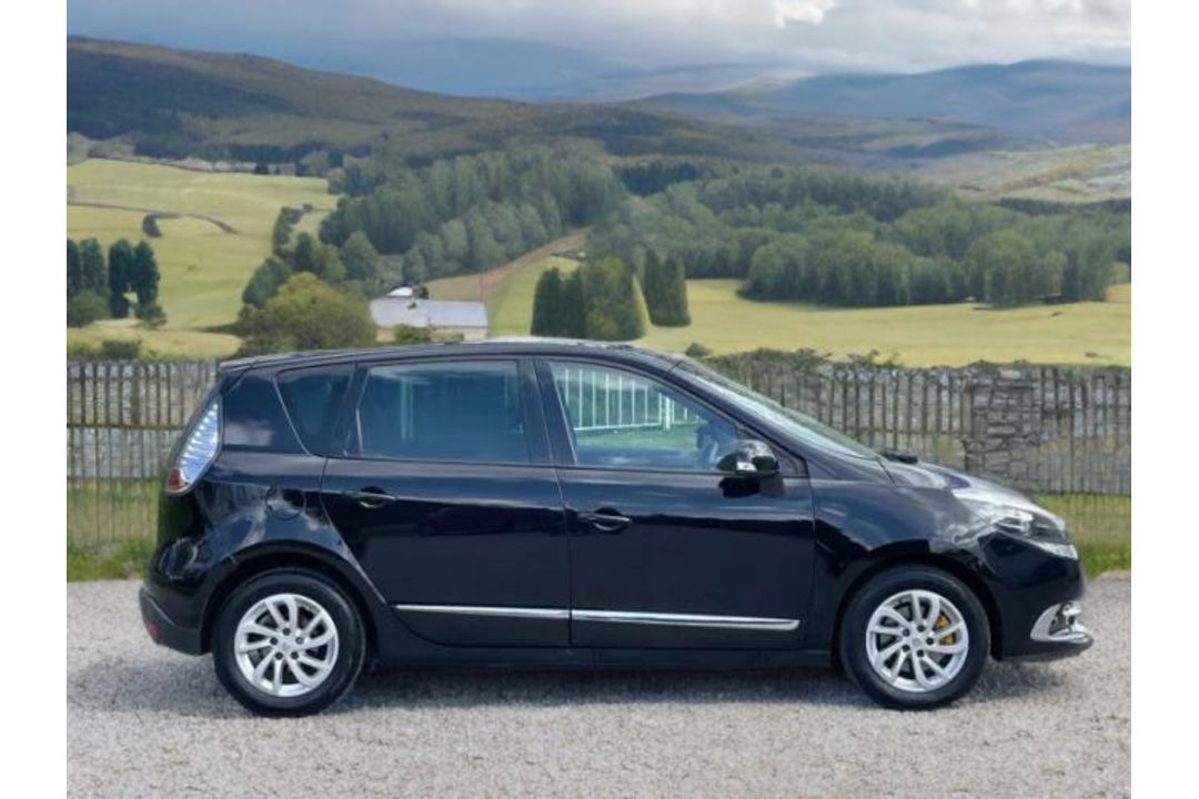 **(ONLY 105K MILEAGE)** 2015 RENAULT SCENIC DYNAMIQUE TOMTOM DCI SA >>--NO VAT ON HAMMER--<< - Image 8 of 32