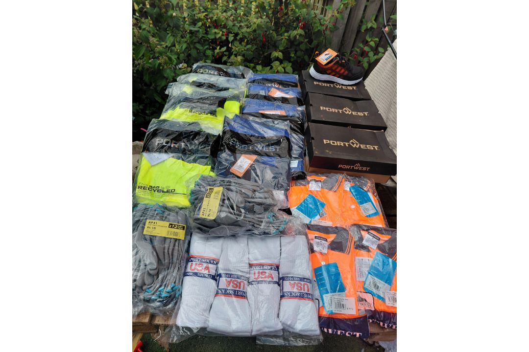 WORK WARE PALLET HIVIZ POLO SHIRTS SHORTS PANTS SAFTET TRAINERS GLOVES SOCKS - Image 1 of 8