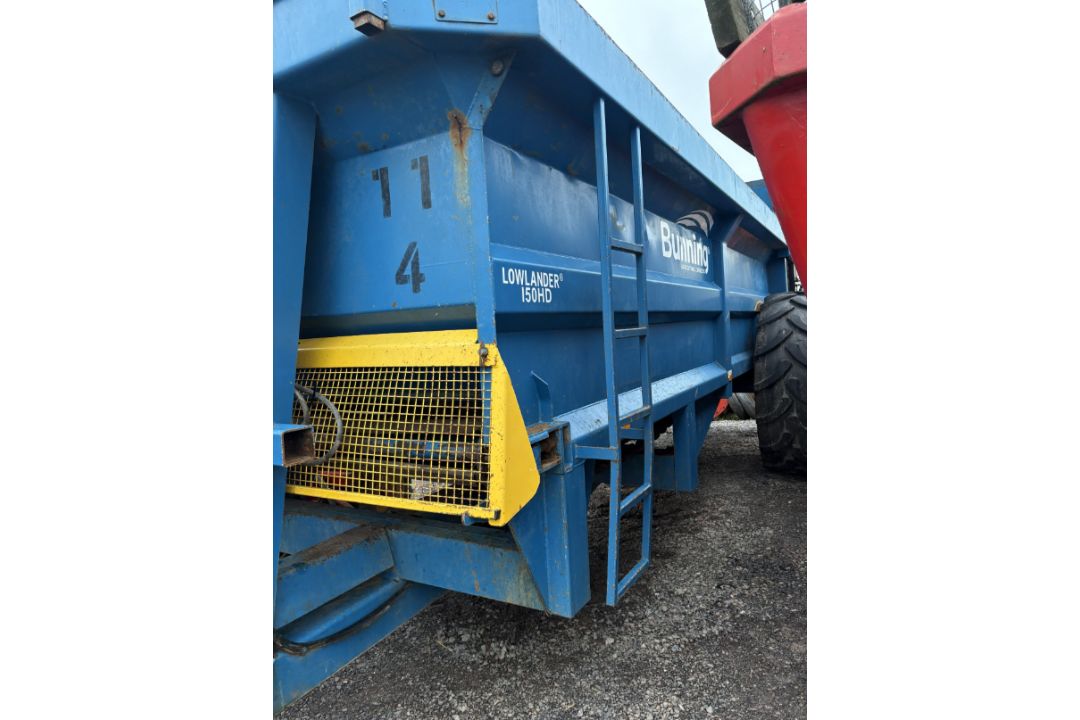 BUNNING LOWLANDER 150 DUNG SPREADER - Image 4 of 15