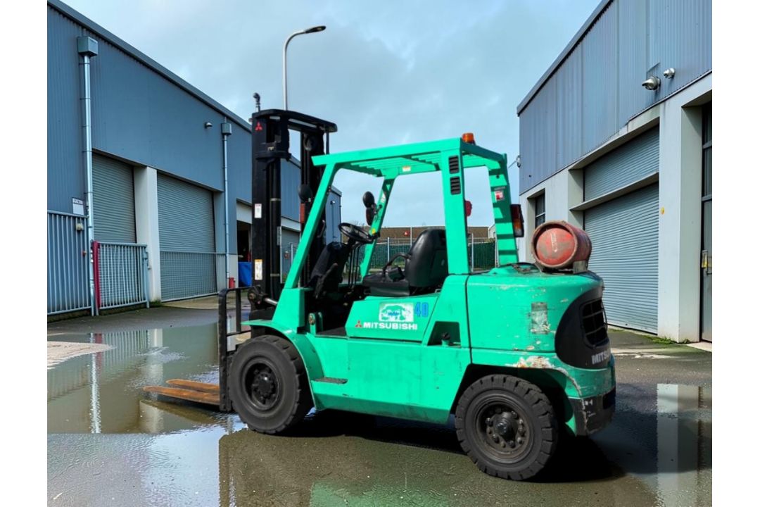 2005 MITSUBISHI FG40KL FORKLIFT - Image 4 of 6