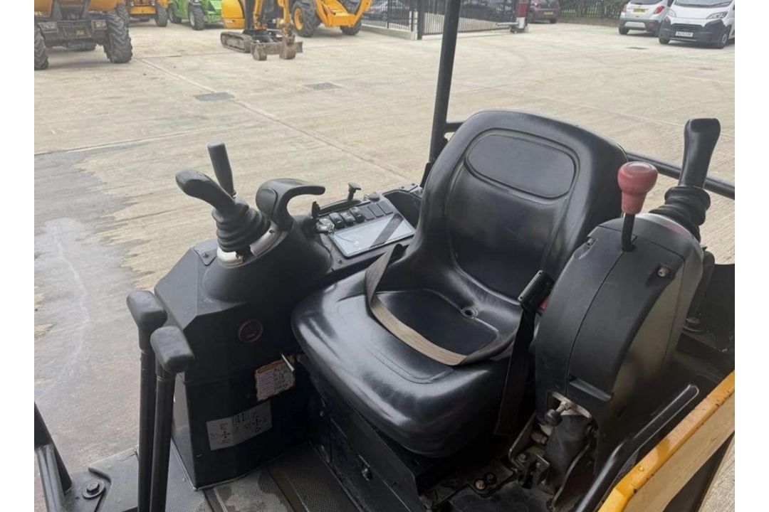 2019 JCB 15C-1 MINI EXCAVATOR / DIGGER WITH TRAILER - Image 8 of 10