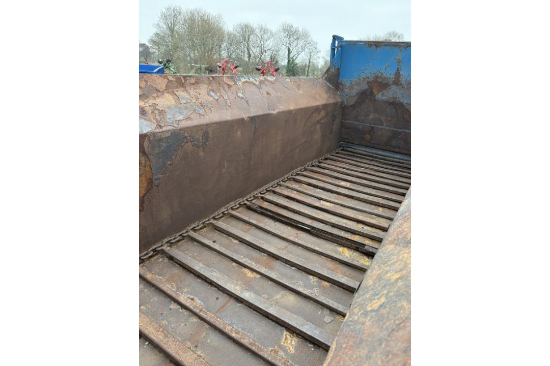 BUNNING LOWLANDER 150 DUNG SPREADER - Image 6 of 15