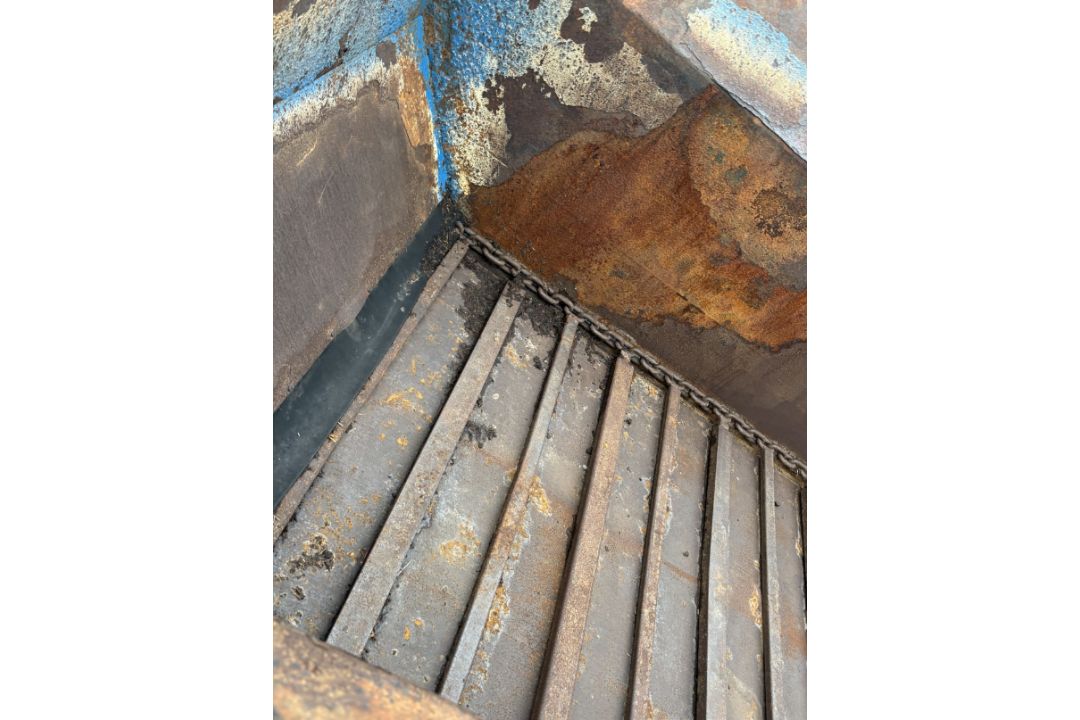 BUNNING LOWLANDER 150 DUNG SPREADER - Image 7 of 15