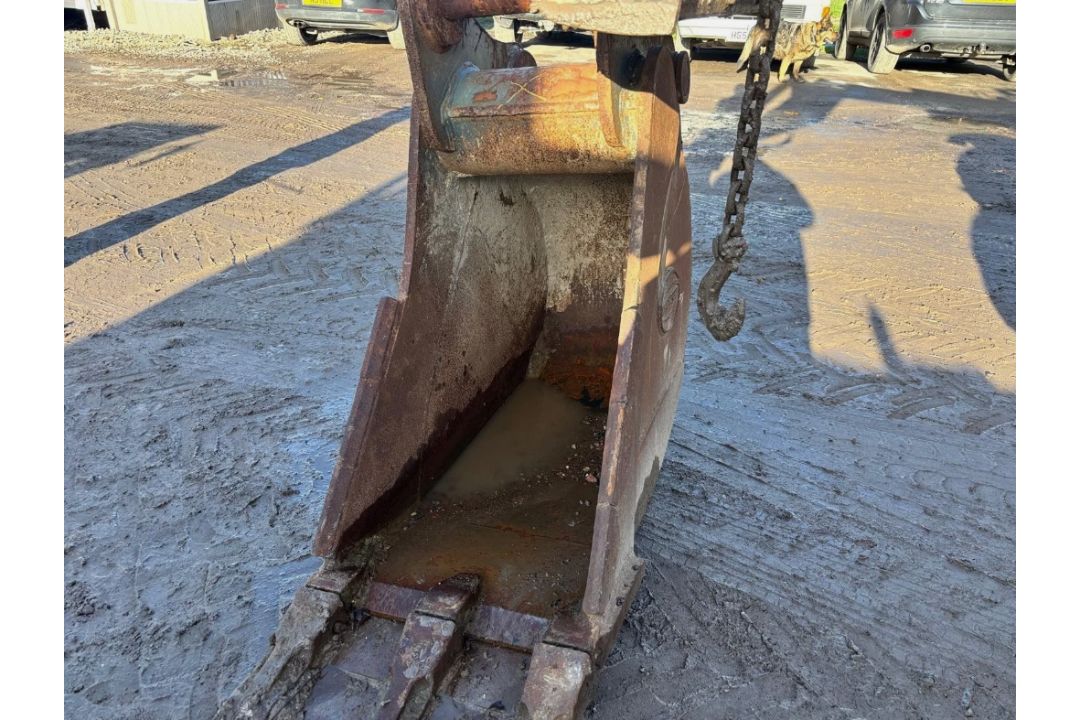 2FT WIDE STRICKLAND DIGGING BUCKET | 80MM PINS | EXCAVATOR / TELEHANDLER / BACKHOE - Image 4 of 7