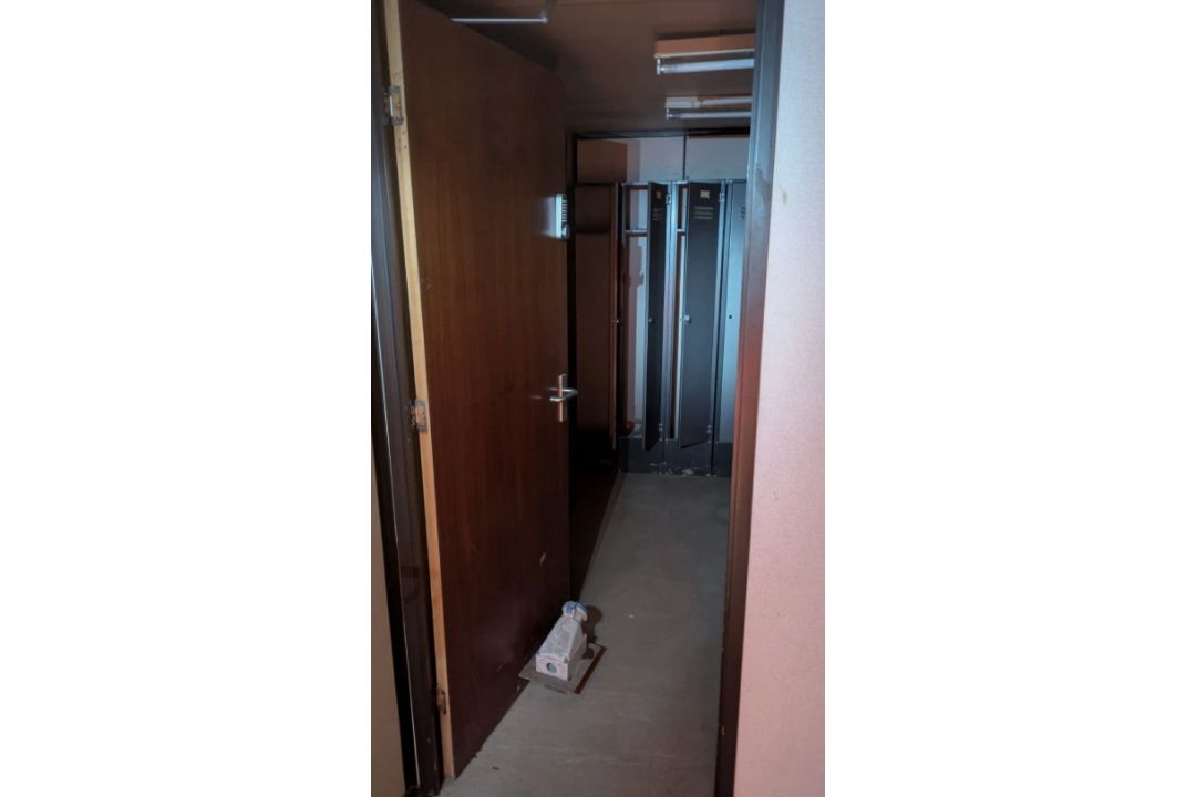 SHIPPING CONTAINER OFFICE WITH WELFARE FACILITIES - Image 5 of 11