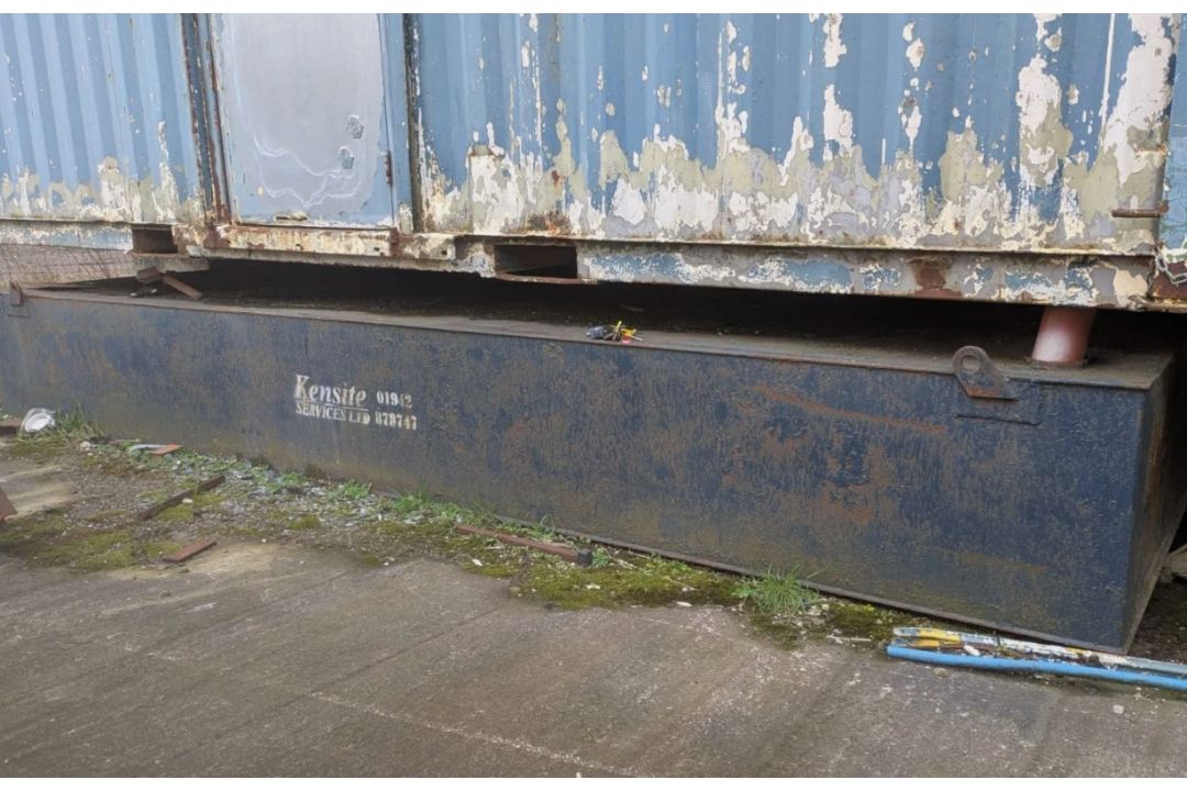 SHIPPING CONTAINER OFFICE WITH WELFARE FACILITIES - Image 3 of 11