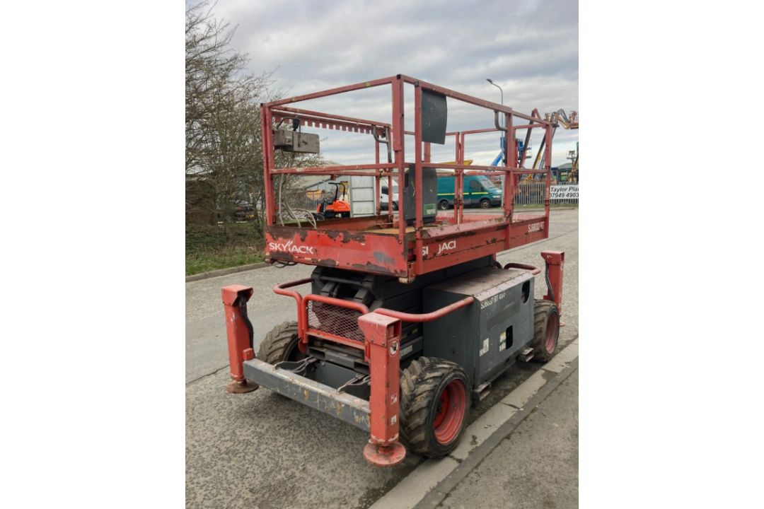 2015 SKYJACK SJ6832 ACCESS PLATFORM - Image 11 of 15