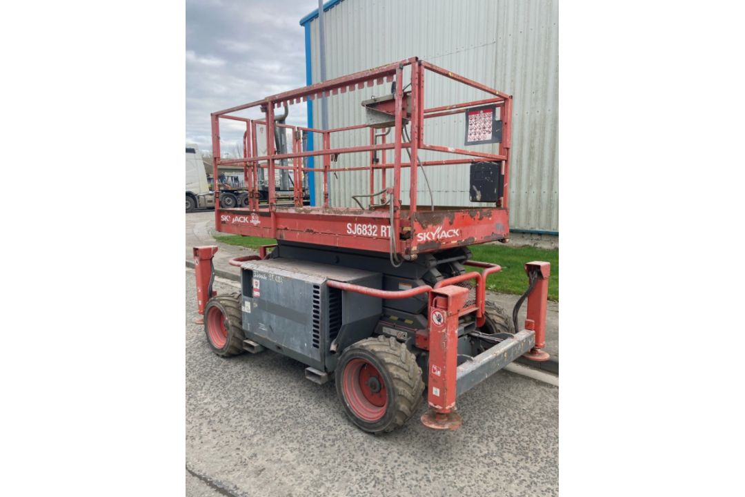 2015 SKYJACK SJ6832 ACCESS PLATFORM - Image 9 of 15