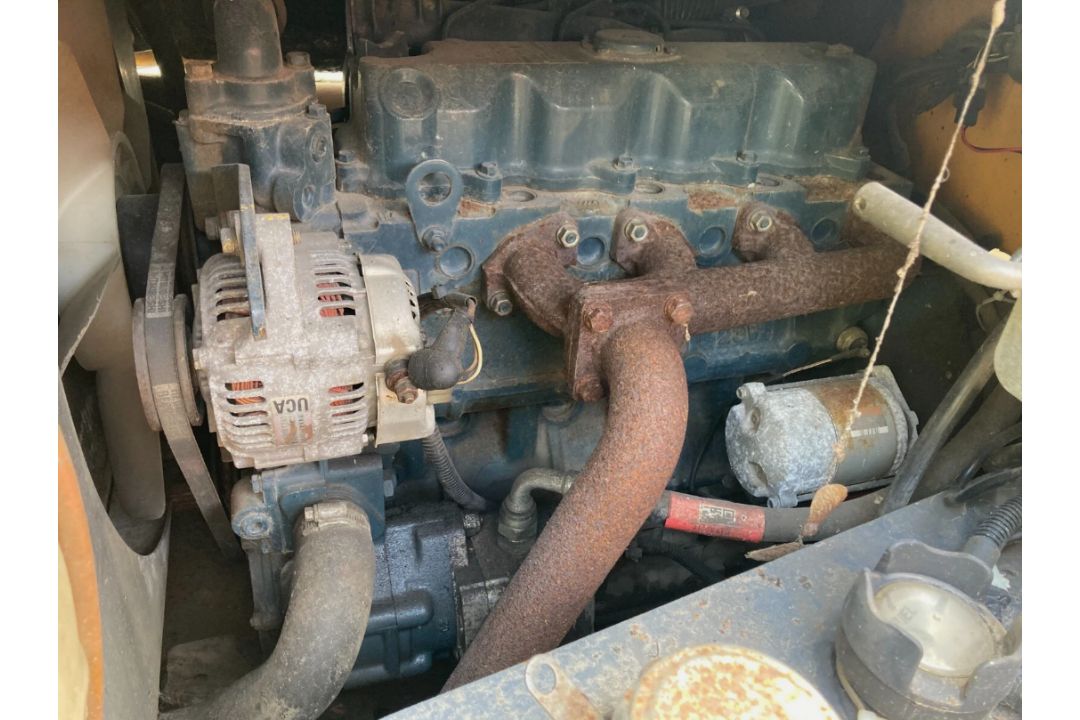 KUBOTA V2203 4-CYLINDER DIESEL ENGINE – ELECTRIC START - Image 2 of 2