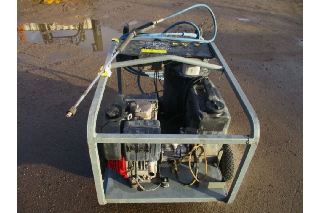 KARCHER HDS 801 D DIESEL HOT PRESSURE WASHER – 140 BAR - Image 5 of 6