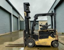 **(INCLUDES CHARGER)** 2016 YALE ERP25VLE3145 ELECTRIC FORKLIFT 2.5T