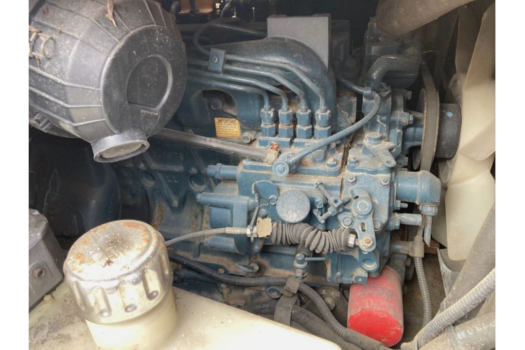 KUBOTA V2203 4-CYLINDER DIESEL ENGINE – ELECTRIC START - Image 1 of 2