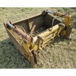 TWOSE TWIN RAM SHEAR GRAB