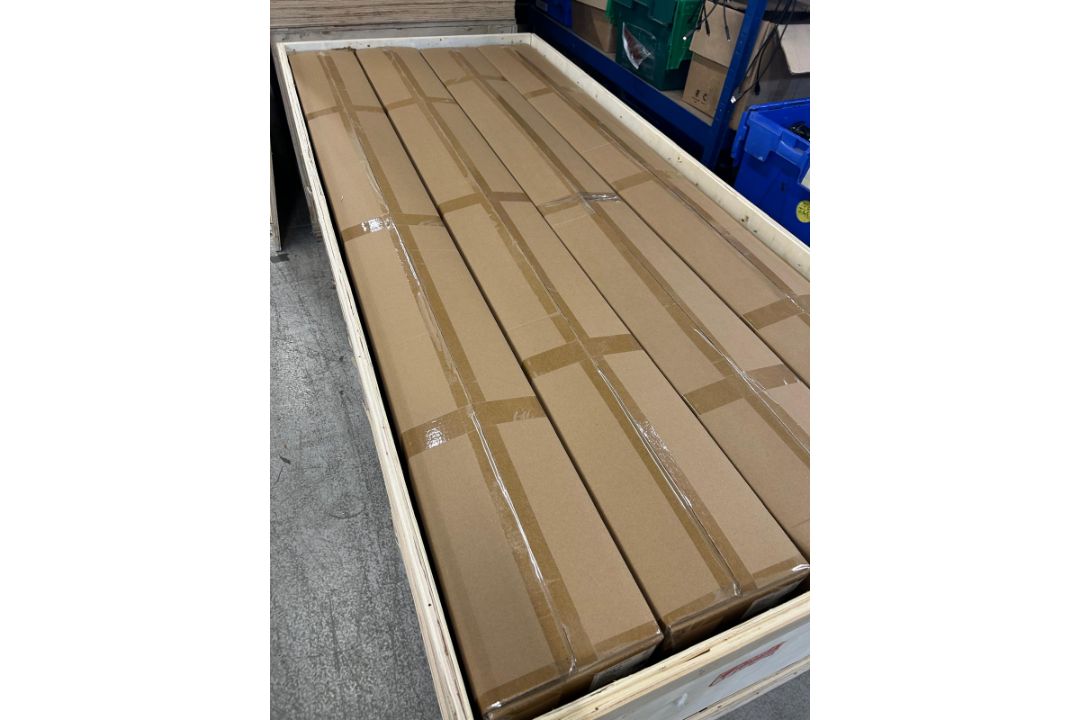8 X NEW 1.2M LONG X 230 WIDE 43” ULTRA-WIDE COMMERCIAL DISPLAY 24/7 DIGITAL SIGNAGE MONITOR HDMI - Image 4 of 10