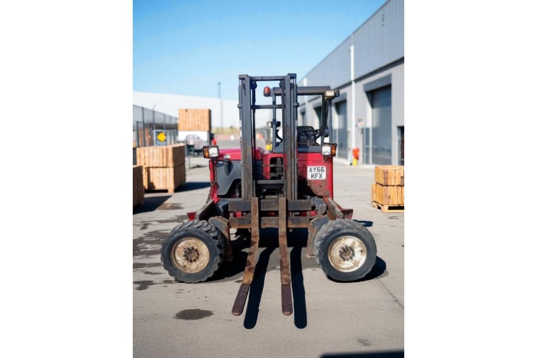 MOFFETT MOUNTY M5 25.4 FORKLIFT – 2016 - Image 2 of 13