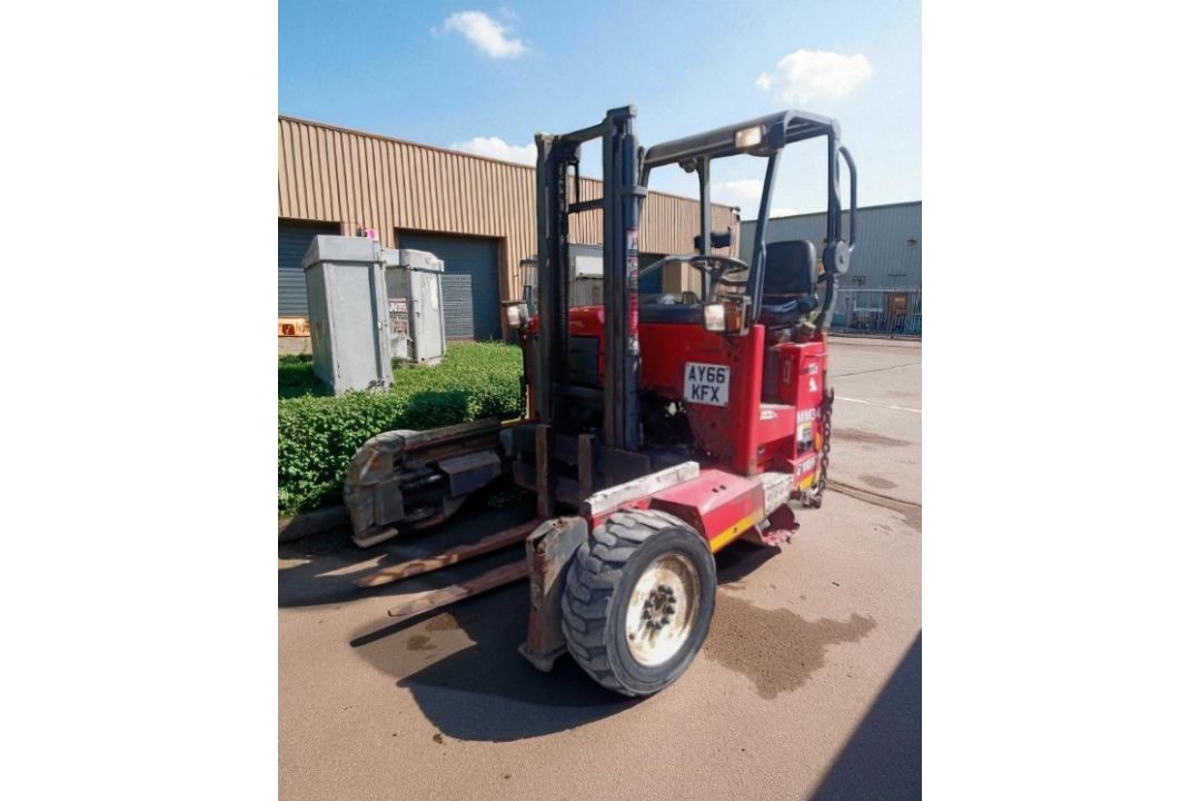 MOFFETT MOUNTY M5 25.4 FORKLIFT – 2016 - Image 6 of 13
