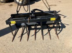 JCB 4.5FT DUNG GRAB ATTACHMENT