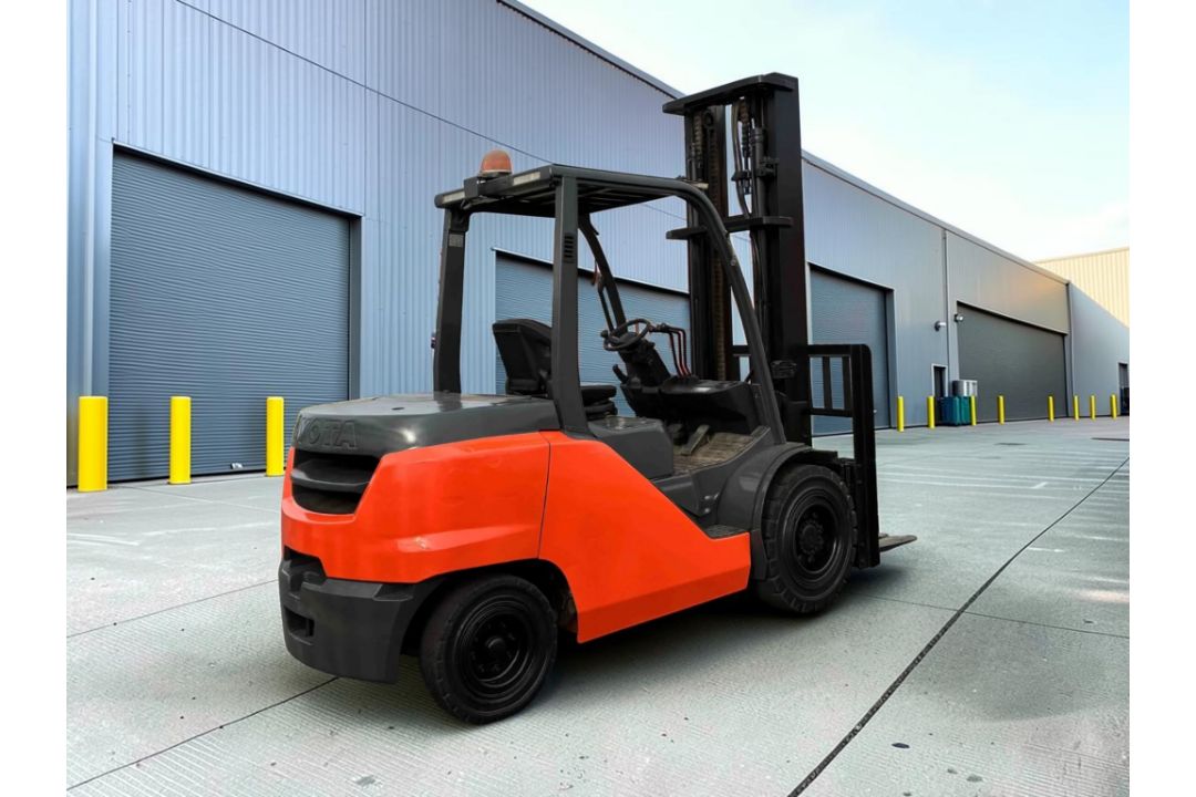 2020 TOYOTA 40-8FD50N 5 TON DIESEL FORKLIFT - Image 2 of 6