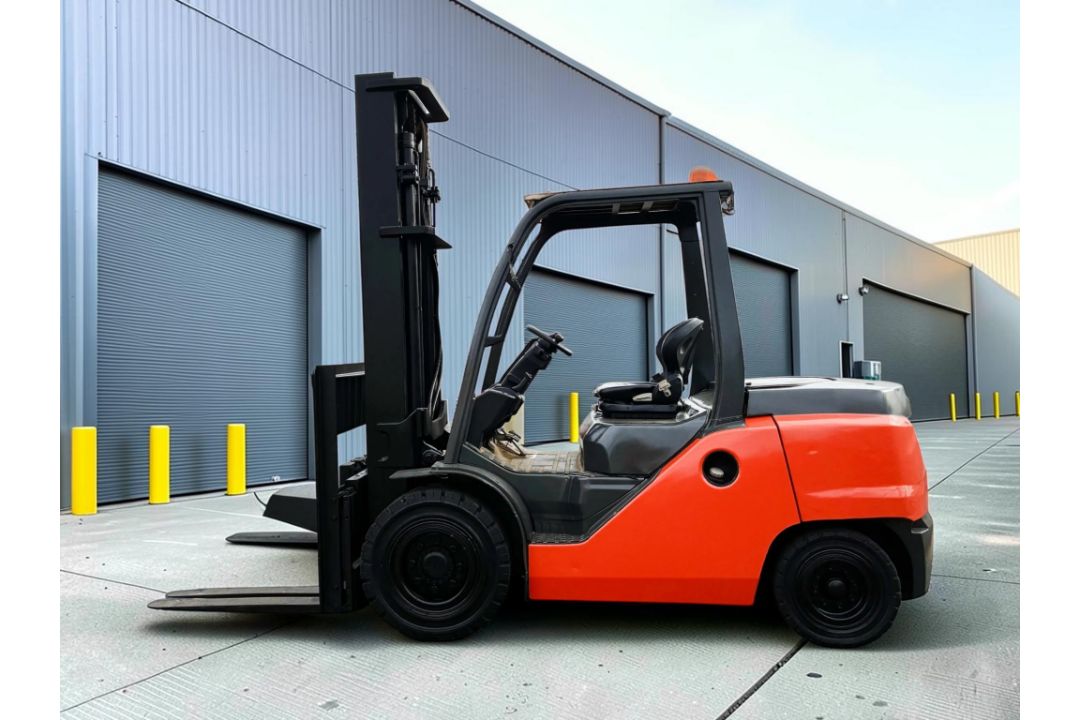 2020 TOYOTA 40-8FD50N 5 TON DIESEL FORKLIFT - Image 1 of 6