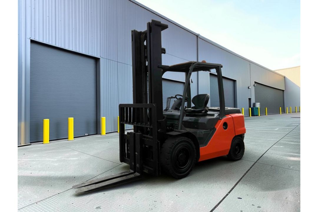 2020 TOYOTA 40-8FD50N 5 TON DIESEL FORKLIFT - Image 3 of 6