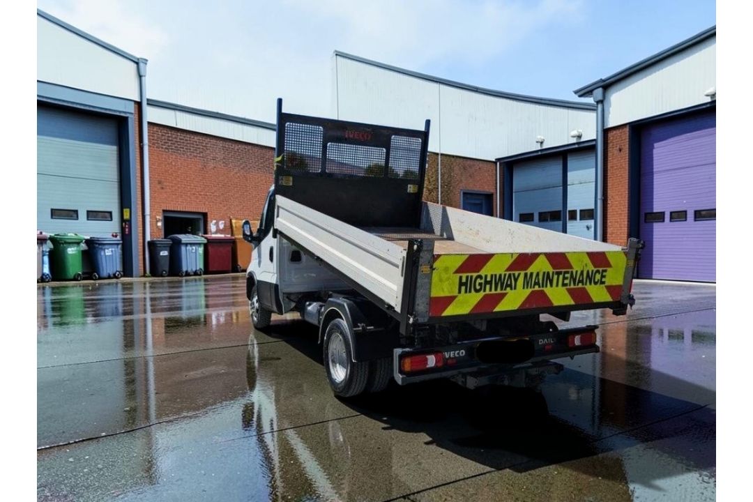 **(ONLY 26K MILEAGE)** 2023 IVECO DAILY 35C14B 2.3TD 134BHP MANUAL CHASSIS >>--NO VAT ON HAMMER--<< - Image 6 of 11
