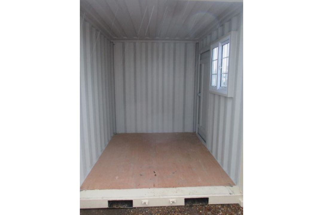 NEW 9-FOOT SECURE SHIPPING CONTAINER – WITH WINDOW & PERSONNEL DOOR - Image 7 of 7