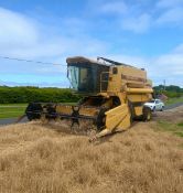 NEW HOLLAND TX32 COMBINE HARVESTER – 15FT HEADER