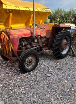 MASSEY FERGUSON 35 TRACTOR
