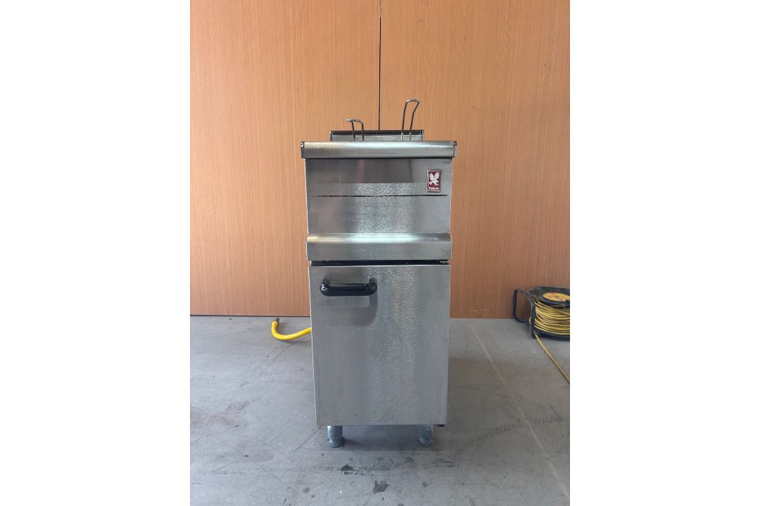 FALCON COMMERCIAL GAS DEEP FAT FRYER TWIN BASKET USED CATERING EQUIPMENT - Image 1 of 5