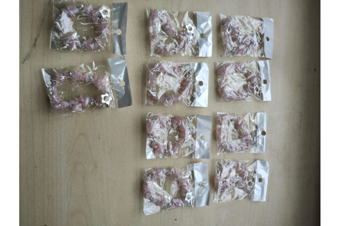 ROSE QUARTZ CRYSTAL CHIP FLOWER TOGGLE CLASP BRACELETS - JOBLOT OF 10 - BRAND NEW - Image 3 of 3