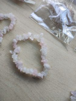 ROSE AND CLEAR QUARTZ CRYSTAL CHIP BRACELET JOB LOT OF 20 - BRAND NEW