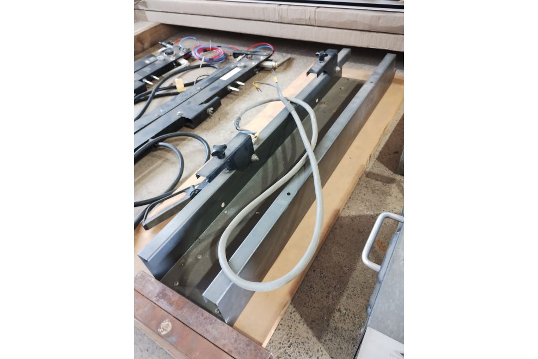 CR CLARKE HOT WIRE STRIP HEATER SET UP 900-1250W - EVERYTHING YOU SEE - Image 8 of 11