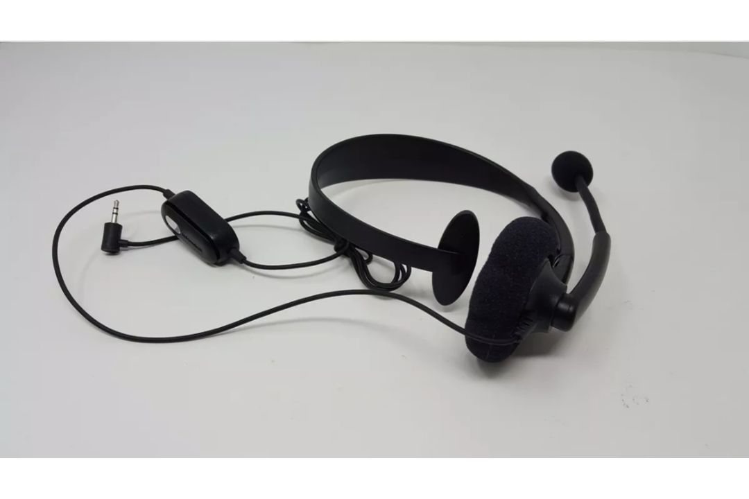 150 X BRAND NEW GENUINE OFFICIAL MICROSOFT XBOX 360 HEADSET & MIC WITH MUTE SWITCH - Image 2 of 5