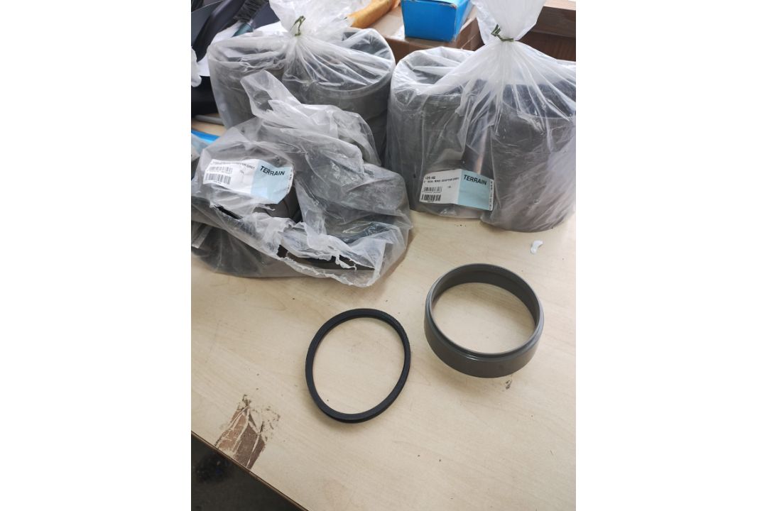 TERRAIN 109.4 4" SEAL RING ADAPTOR GREY - JOBLOT OF 28 NEW - Image 6 of 6