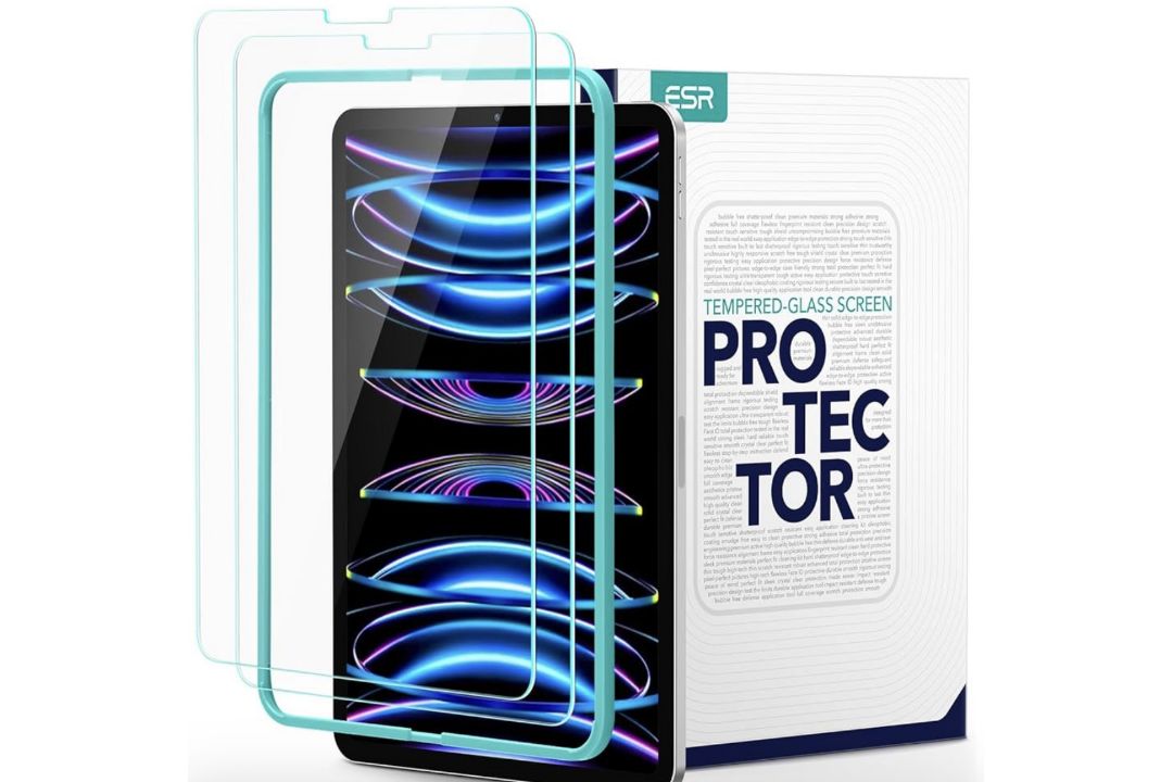 50 X NEW ESR IPAD SCREEN PROTECTORS. IN ORIGINAL PACKAGING. RRP £ 750.00