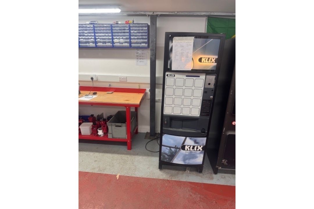 USED KLIX OUTLOOK COFFEE VENDING MACHINE CATERING LAVAZZA