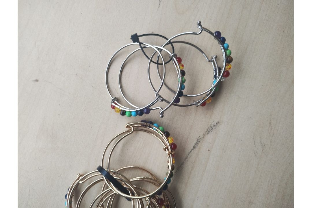 RAINBOW CRYSTAL GEMSTONE STAINLESS STEEL BANGLES - NEW - GOLD TONE AND SILVER - JOBLOT OF 16 - Image 2 of 6