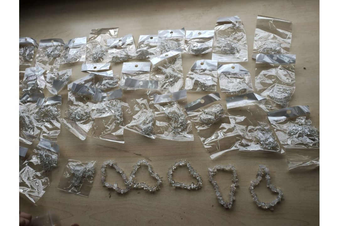 CLEAR QUARTZ SMALL CRYSTAL CHIP BRACELET JOBLOT OF 39 - BRAND NEW - Image 1 of 2