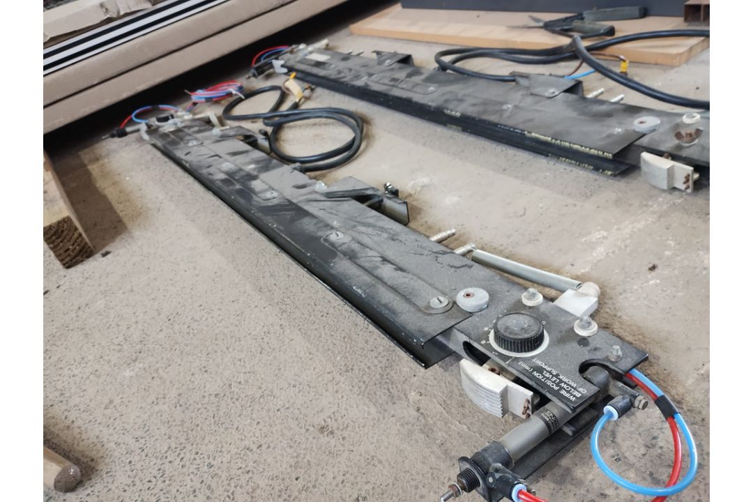 CR CLARKE HOT WIRE STRIP HEATER SET UP 900-1250W - EVERYTHING YOU SEE - Image 11 of 11