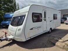 2012 LUNAR CLUBMAN SE 4 BERTH FIXED BED CARAVAN >>--NO VAT ON HAMMER--<<