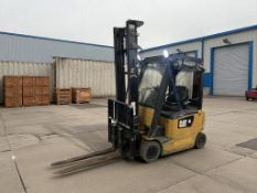 **(INCLUDES CHARGER)** 2015 CAT LIFT TRUCKS EP18CPN – ELECTRIC FORKLIFT (4 WHEELS)