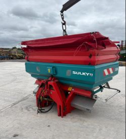 SULKY FERTILISER SPREADER X36