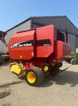 NEW HOLLAND BR740 ROUND BALER – 60,241 BALES