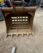 5FT RIDDLE SKELETON BUCKET 148CM
