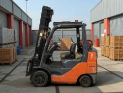 2008 TOYOTA 8FGCU30 LPG FORKLIFT