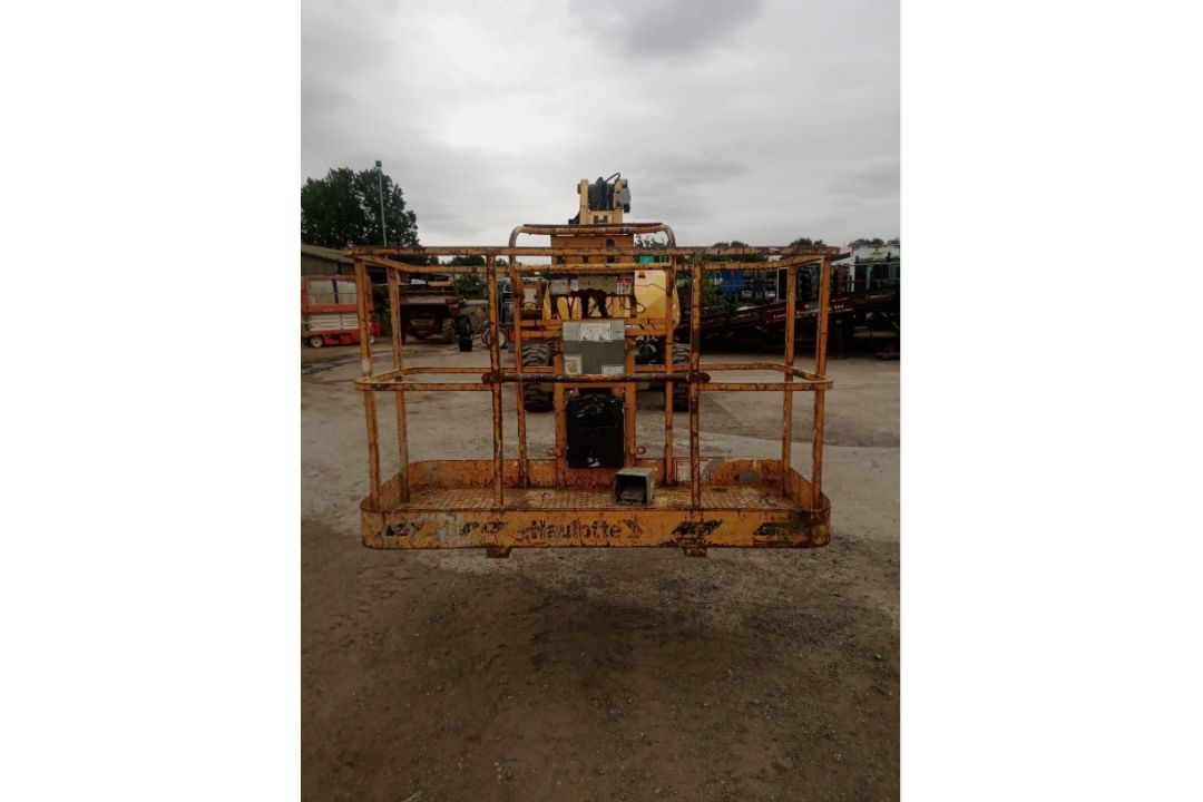 2012 HAULOTTE H16TPX CHERRY PICKER ACCESS PLATFORM - Image 2 of 12