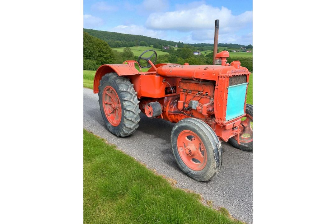 ALLIS CHALMERS U TRACTOR – TIDY - Image 3 of 6