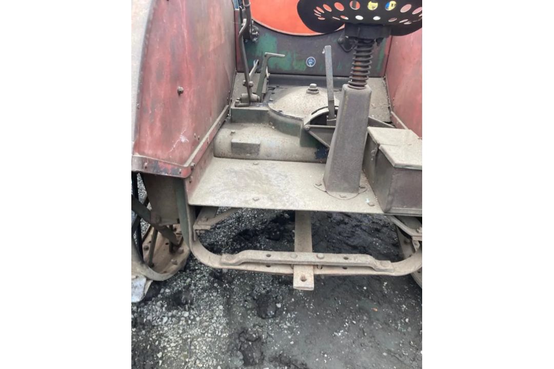 ALLIS CHALMERS 20-35 4-CYLINDER TRACTOR - Image 3 of 17
