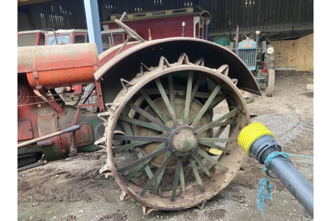 ALLIS CHALMERS 20-35 4-CYLINDER TRACTOR - Image 13 of 17